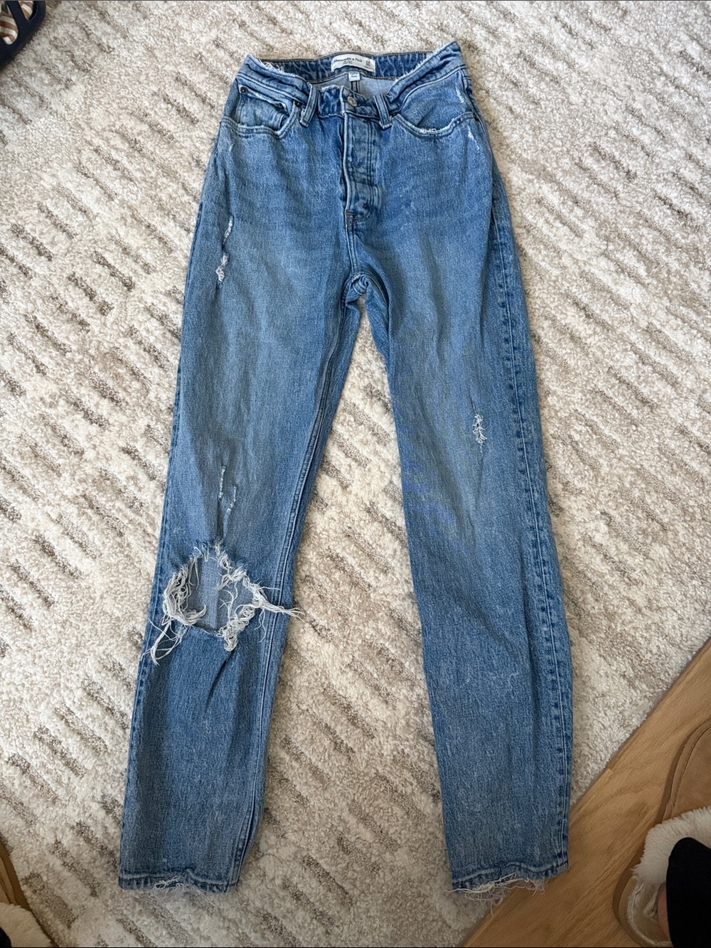 Abercrombie The Dad high rise distressed jean curve love